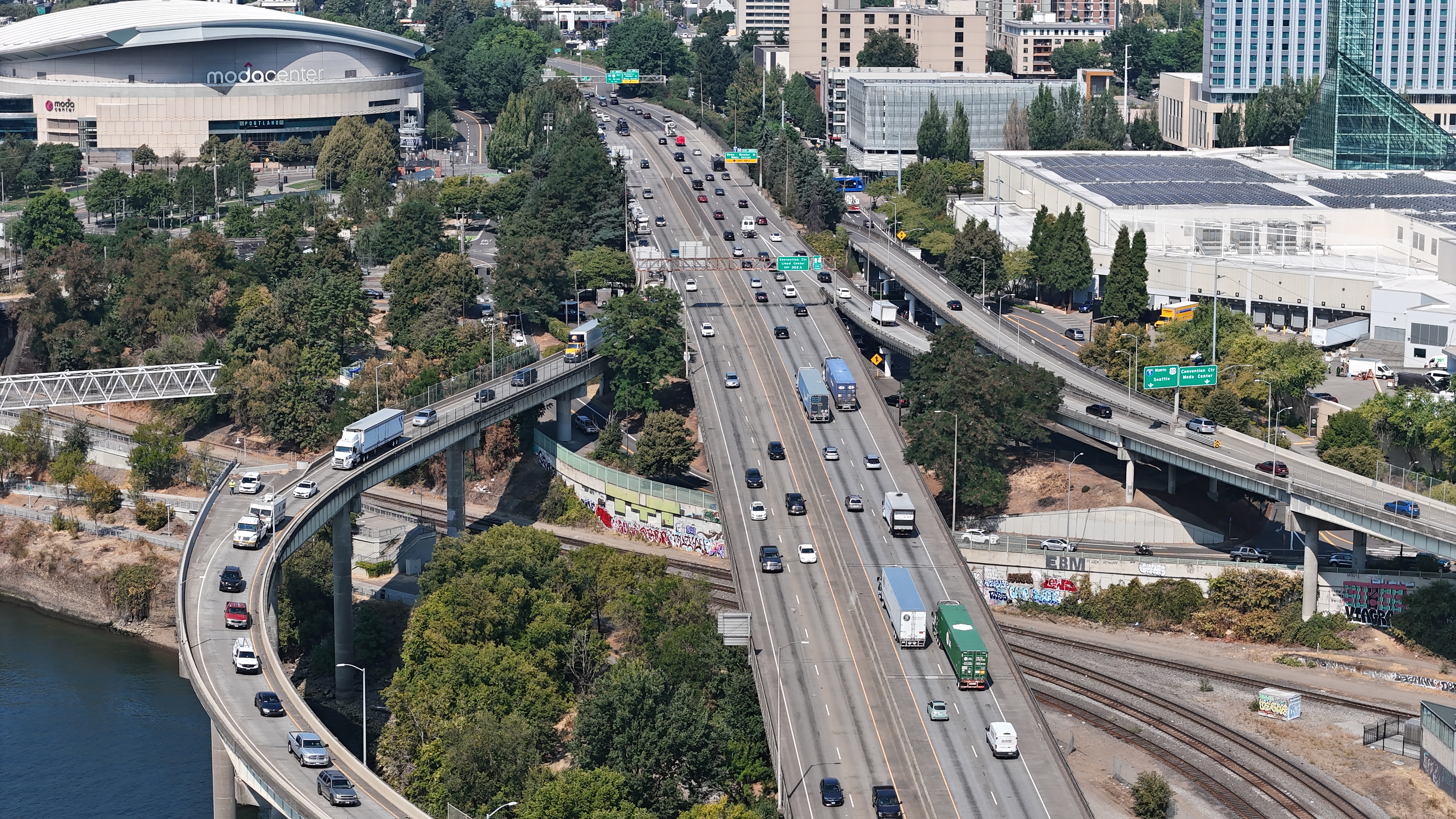 Image shows I-5 near the Moda Center. Overnight lane closures on I-5 will occur in this area and to the south. The I-84 off-ramp to Moda Center and the Oregon Convention Center shown in upper right will also be closed beginning in February/March.